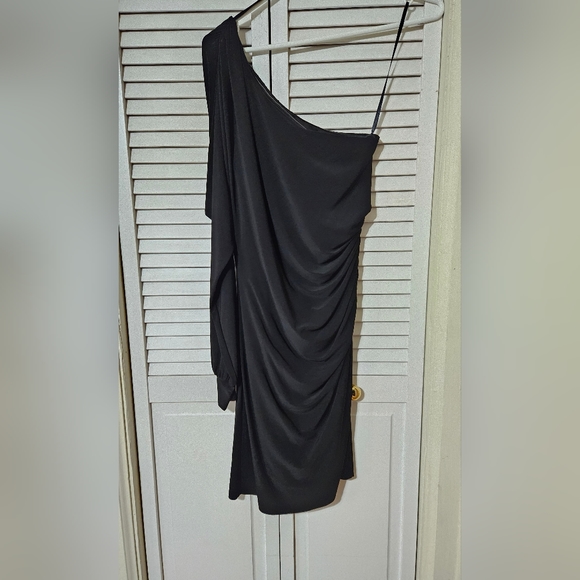 Le Chateau little black dress - Picture 4 of 5